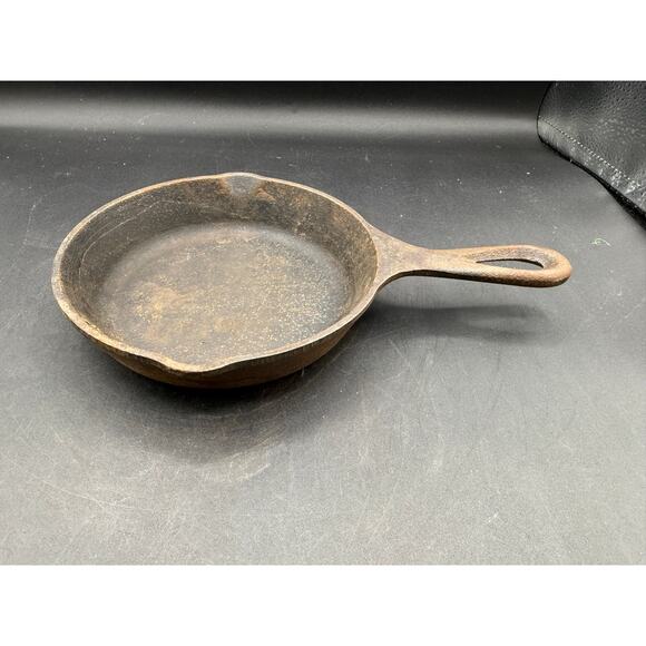 Vintage Lodge 3 SK D H2 Cast Iron Skillet 6 '' Notch Heat Ring Fry Pan - Picture 3 of 9